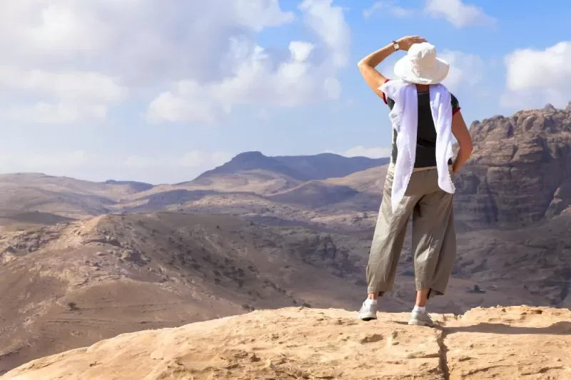 Tour Wadi Rum dal Porto di Aqaba di 6 Ore